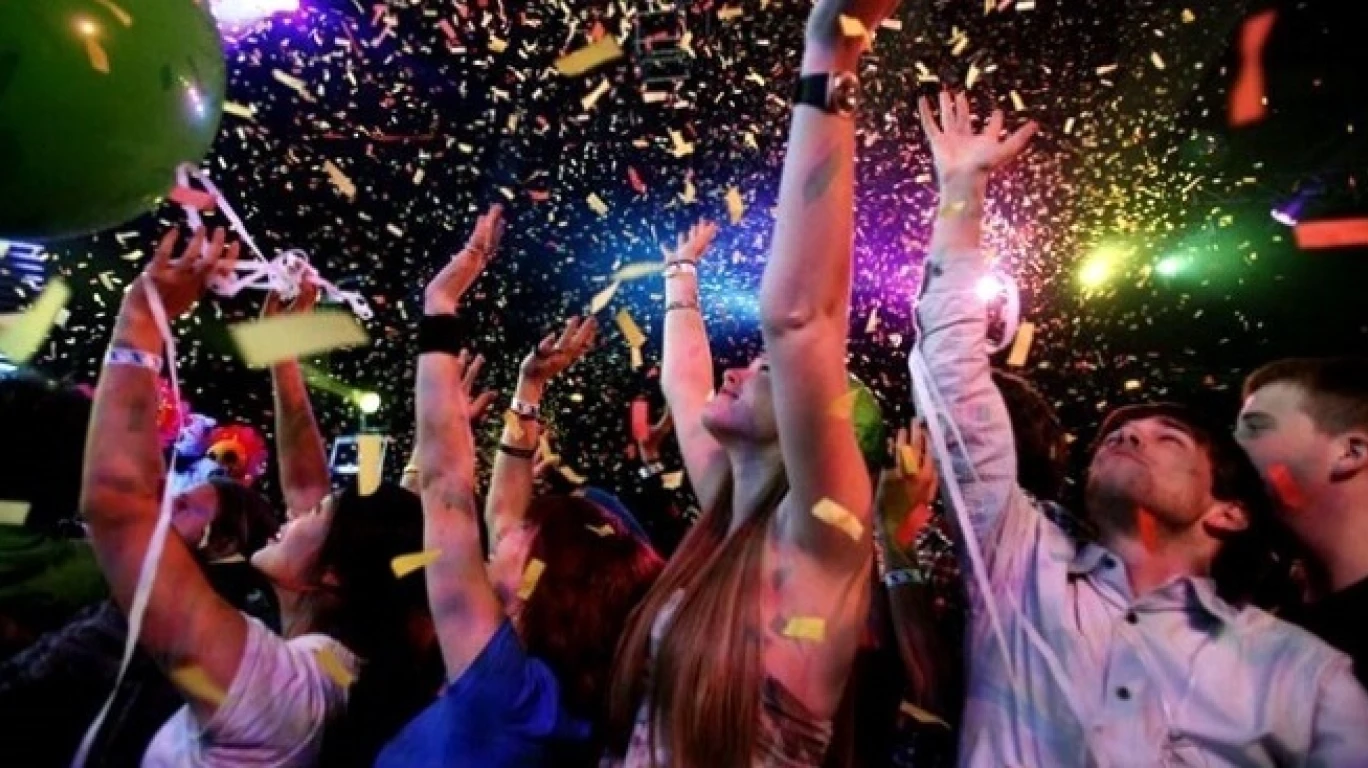 New Year Celebration Maharashtra Govt Issues New Guidelines For New Year Celebrations New Year Celebration Maharashtra Govt Issues New Guidelines For New Year Celebrations