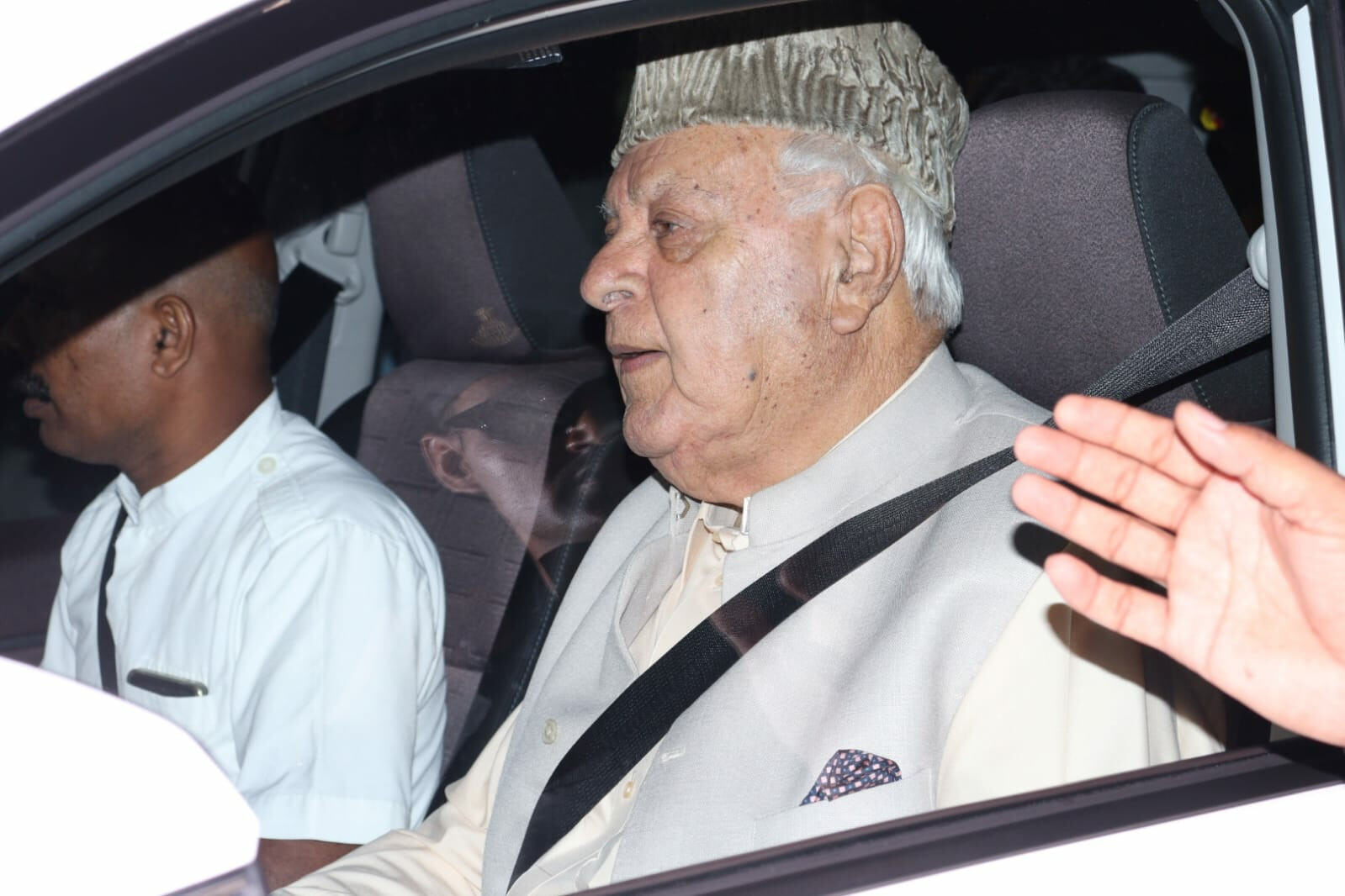 Farooq Abdullah arrives in Mumbai for INDIA Alliance meet