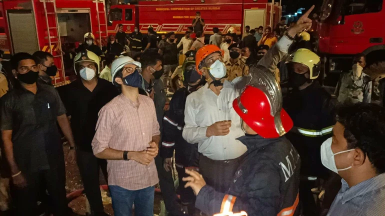 Aaditya thackeray visits City Centre Mall Aaditya thackeray visits City Centre Mall