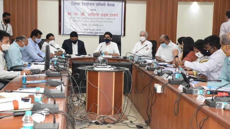 मुंबई उपनगरासाठी ३७६.०९ कोटींच्या प्रारुप आराखड्यास मंजुरी मुंबई उपनगरासाठी ३७६.०९ कोटींच्या प्रारुप आराखड्यास मंजुरी