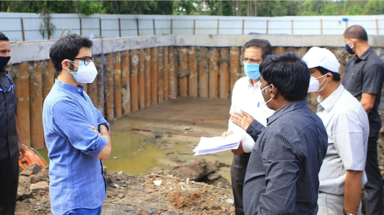 हिंदमाता परिसरातील भूमिगत टाक्यांचं काम कुठपर्यंत? हिंदमाता परिसरातील भूमिगत टाक्यांचं काम कुठपर्यंत?