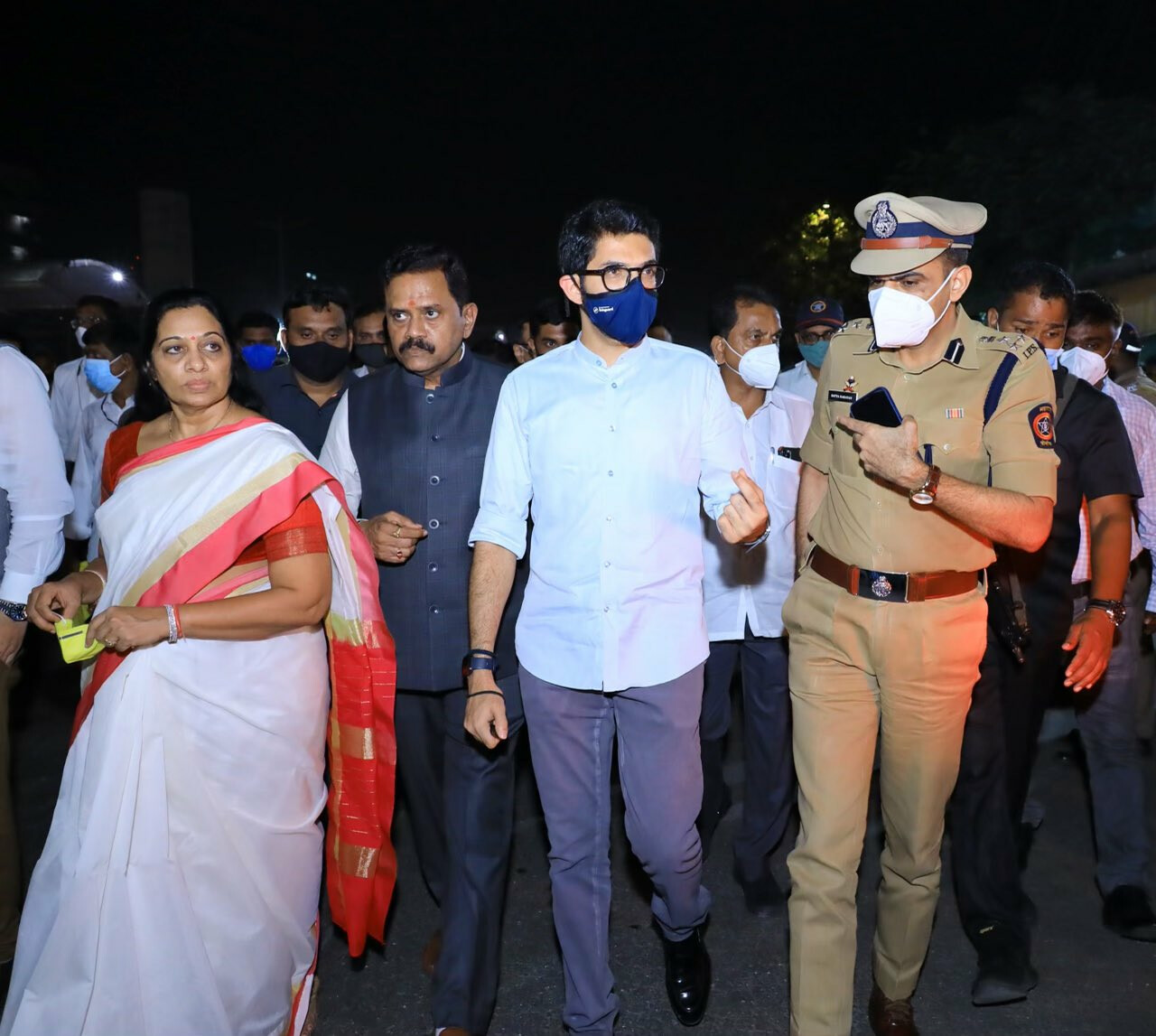 Aaditya Thackeray visits Dahisar toll plaza, assures relief from traffic jam
