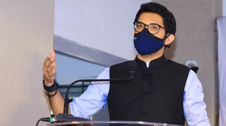 स्वतःसाठी खोके आणि महाराष्ट्राला धोके : आदित्य ठाकरे स्वतःसाठी खोके आणि महाराष्ट्राला धोके : आदित्य ठाकरे