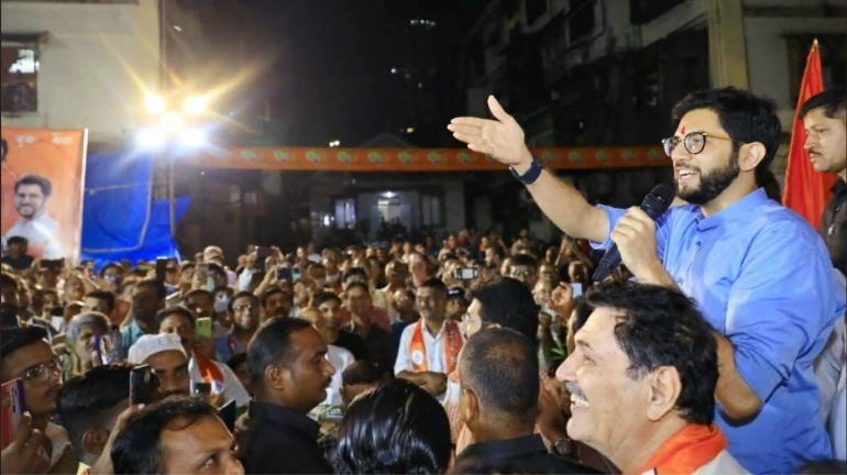 जो गए वो बागी नहीं , गद्दार है- आदित्य ठाकरे जो गए वो बागी नहीं , गद्दार है- आदित्य ठाकरे