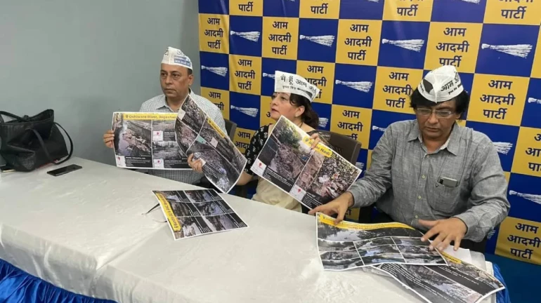 नालेसफाईवरून AAP चा पालिकेवर आरोप नालेसफाईवरून AAP चा पालिकेवर आरोप