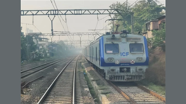 Mumbai Local News: पश्चिम रेलवे ने आज से एसी लोकल सेवाओं की संख्या बढ़ाई