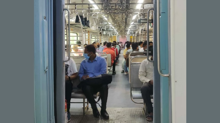 मुंबई लोकल -  मध्य रेलवे की एसी लोकल टास्क फोर्स ने 100% शिकायतों का निपटारा किया मुंबई लोकल -  मध्य रेलवे की एसी लोकल टास्क फोर्स ने 100% शिकायतों का निपटारा किया