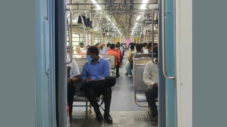Mumbai Local News: Harbour Line AC Trains See 65% Surge In Passenger Traffic And Revenue In 15 Days Mumbai Local News: Harbour Line AC Trains See 65% Surge In Passenger Traffic And Revenue In 15 Days