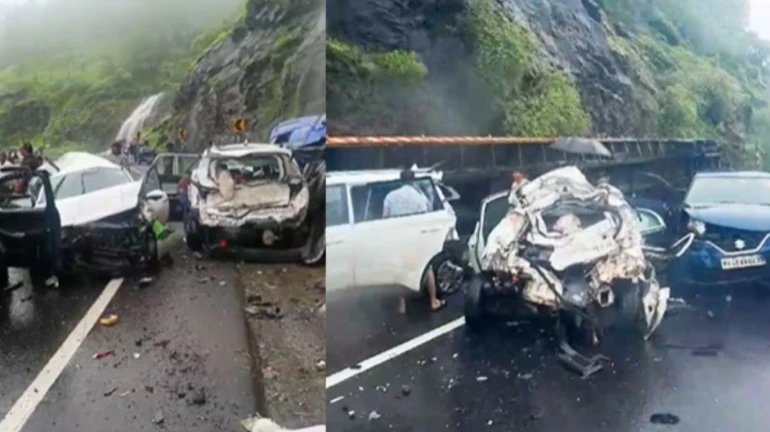 मुंबई-नाशिक महामार्गावर भीषण अपघात मुंबई-नाशिक महामार्गावर भीषण अपघात