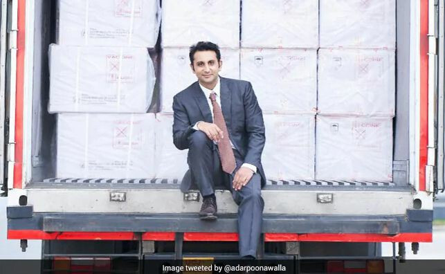 "सीरमसाठी भावनिक क्षण", पुनावाला यांनी शेअर केला टीमसोबत फोटो