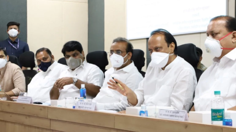 कोल्हापुरात निर्बंधांची कडक अंमलबजावणी करा, अजित पवारांचे निर्देश कोल्हापुरात निर्बंधांची कडक अंमलबजावणी करा, अजित पवारांचे निर्देश