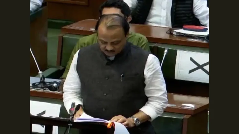 Maharashtra Budget 2022 - महिलाओं को ठाकरे सरकार का बड़ा तोहफा Maharashtra Budget 2022 - महिलाओं को ठाकरे सरकार का बड़ा तोहफा