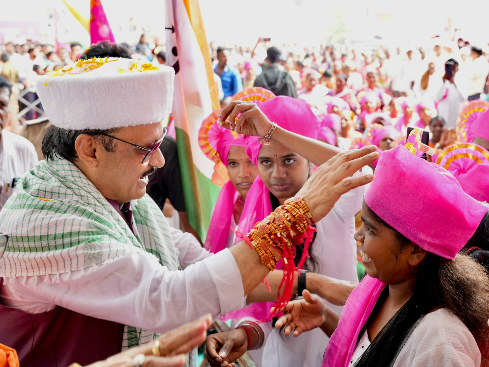 आदिवासी समाजाचे प्रश्न सोडवू : उपमुख्यमंत्री अजित पवार