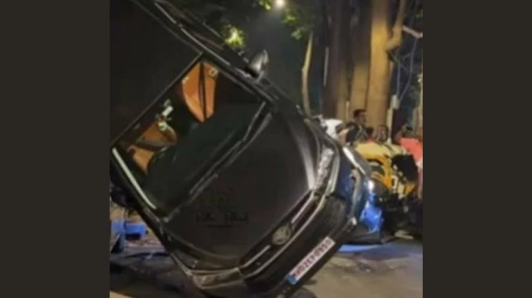 Akshay Kumar’s Car Involved in Mumbai Accident; Innova Stood on Two Wheels, Rickshaw Crushed Akshay Kumar’s Car Involved in Mumbai Accident; Innova Stood on Two Wheels, Rickshaw Crushed