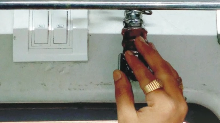 Here’s How Central Railways Realised Fines Worth Nearly INR 10 Lakh Here’s How Central Railways Realised Fines Worth Nearly INR 10 Lakh