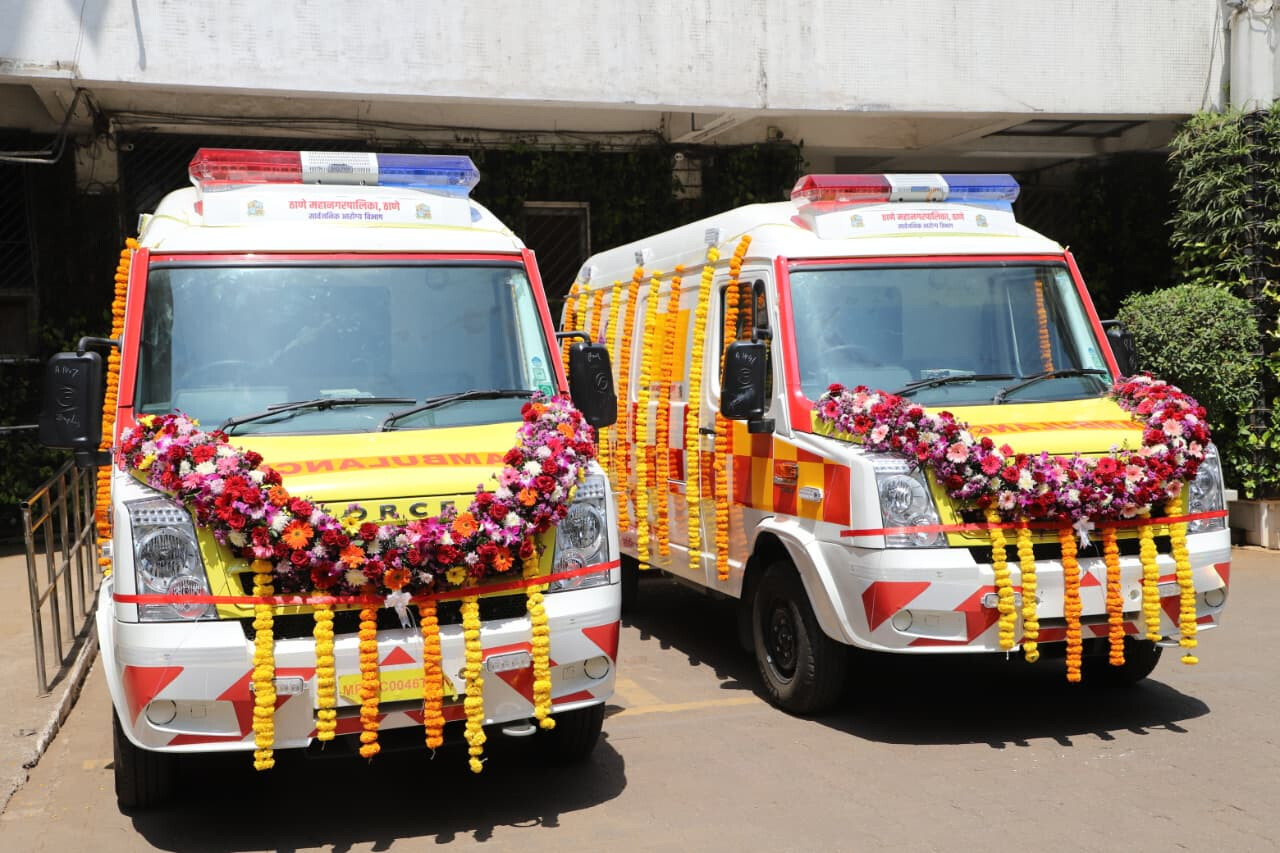 ठाण्यात दोन अत्याधुनिक कार्डियाक ॲम्ब्युलन्सचे उद्घाटन