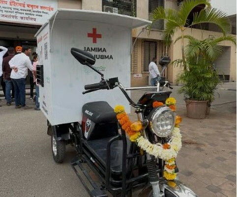 मुंबईत देशातील पहिली ईव्ही बाईक अॅम्ब्युलन्स