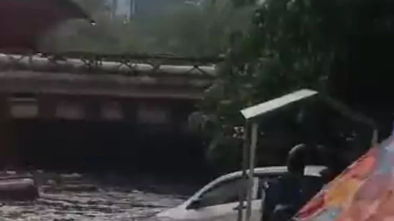 Mumbai Rains : अंधेरी सब वे बंद, वाहतूक 'या' मार्गाने वळवली Mumbai Rains : अंधेरी सब वे बंद, वाहतूक 'या' मार्गाने वळवली