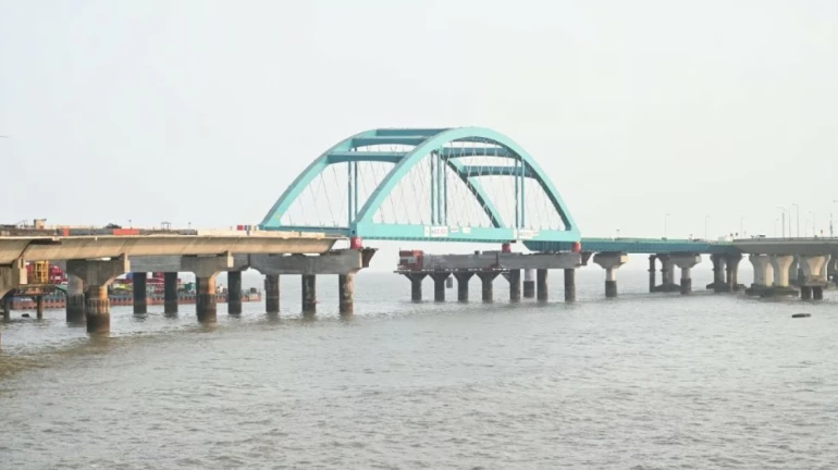 12 सप्टेंबरला कोस्टल रोडचा बोस्ट्रिंग आर्क ब्रिज खुला होणार 12 सप्टेंबरला कोस्टल रोडचा बोस्ट्रिंग आर्क ब्रिज खुला होणार