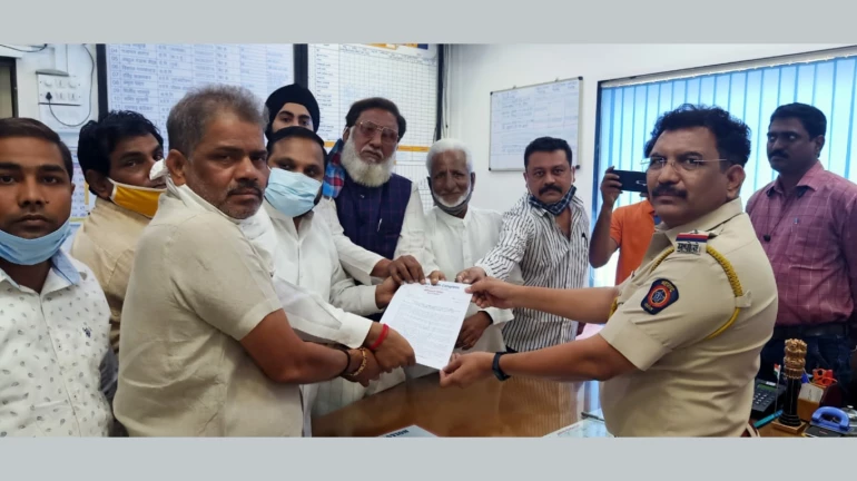 Congress leaders file police complaints against Arnab Goswami Congress leaders file police complaints against Arnab Goswami