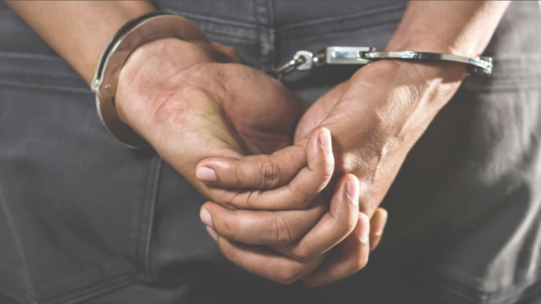 मुंबई - 16 किलोग्राम चरस जब्त मुंबई - 16 किलोग्राम चरस जब्त