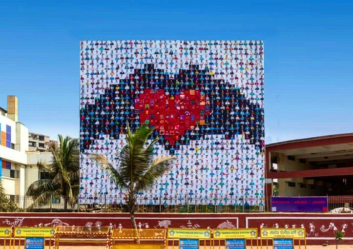 Walls adorned at the Worli Seaface School and the Haji Ali Pumping Station