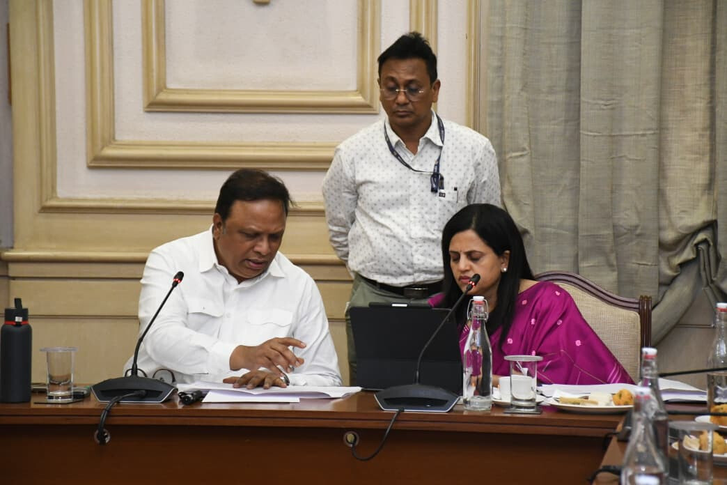 Mumbai: Ashish Shelar Directs BMC to Use AI for Transparent Tender Process