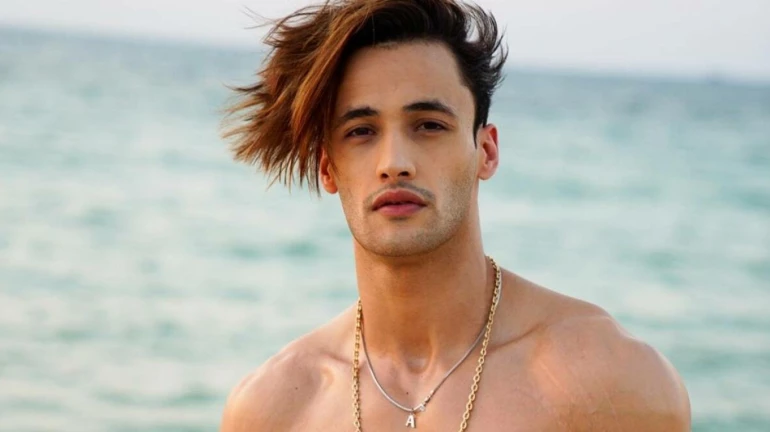 असीम रियाज़ बन गए रैपर, आगामी रिलीज़ "बैक टू स्टार्ट" असीम रियाज़ बन गए रैपर, आगामी रिलीज़ "बैक टू स्टार्ट"