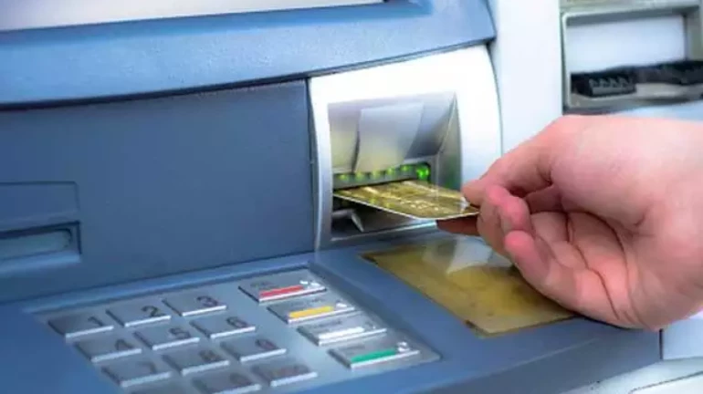 बिना OTP के SBI के ग्राहक एटीएम से नहीं निकाल पाएंगे पैसे बिना OTP के SBI के ग्राहक एटीएम से नहीं निकाल पाएंगे पैसे