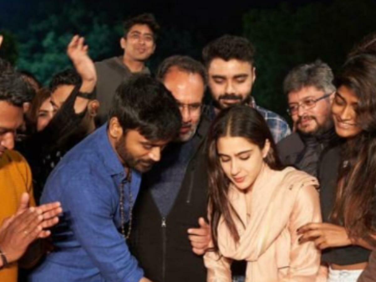 धनुष ने 'अतरंगी रे' की शूटिंग की पूरी, सारा के साथ मनाया जश्न