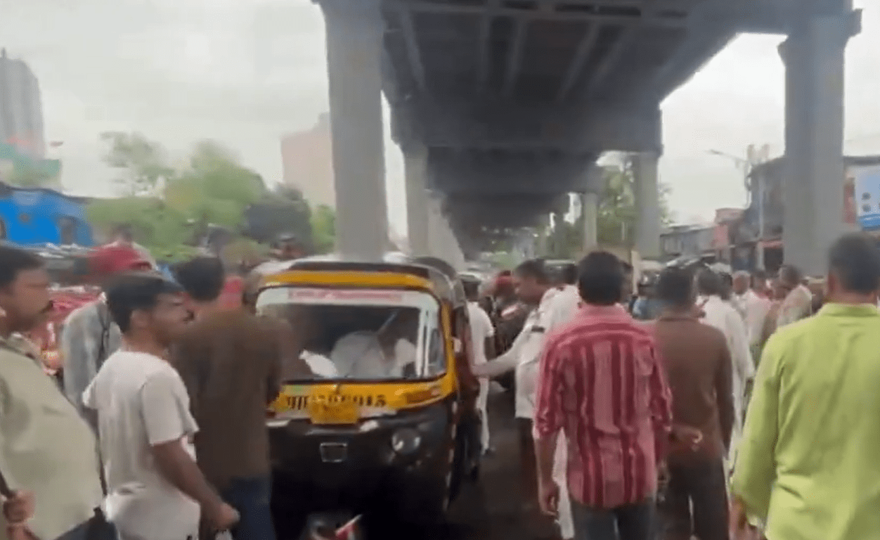 Mumbai: Auto Drivers’ Protest Disrupts Traffic on Kandivali Link Road