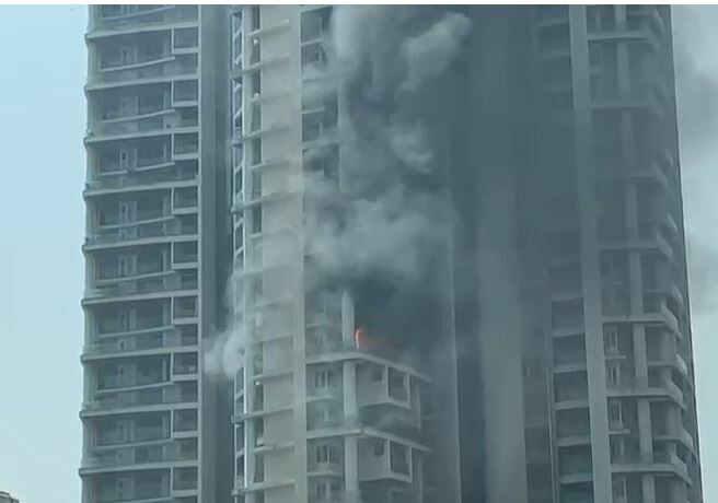 अविघ्न टॉवर आग : करीरोड पूल वाहतुकीसाठी बंद