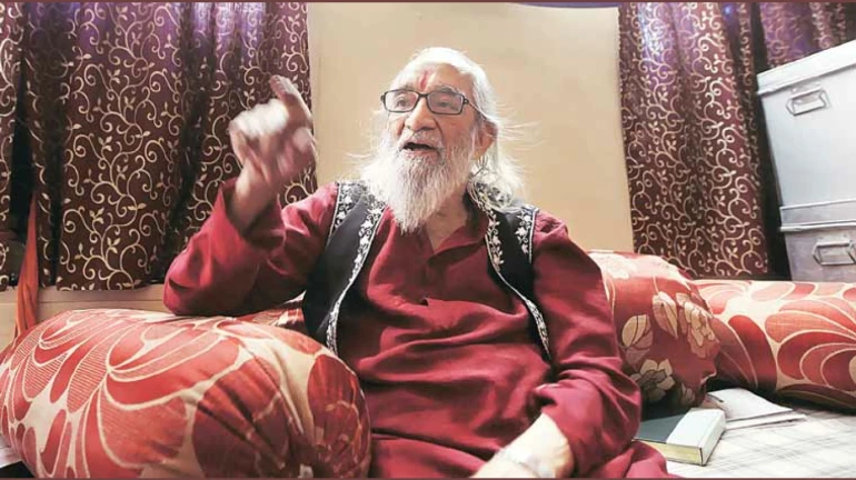 आपल्या ओजस्वी वाणीने शिवचरित्र घराघरांत पोहोचविणारे शिवशाहीर बाबासाहेब पुरंदरे यांचं निधन आपल्या ओजस्वी वाणीने शिवचरित्र घराघरांत पोहोचविणारे शिवशाहीर बाबासाहेब पुरंदरे यांचं निधन