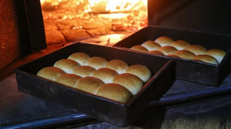 लाकूड वापरणाऱ्या बेकरींना पालिका दंड ठोठावणार लाकूड वापरणाऱ्या बेकरींना पालिका दंड ठोठावणार