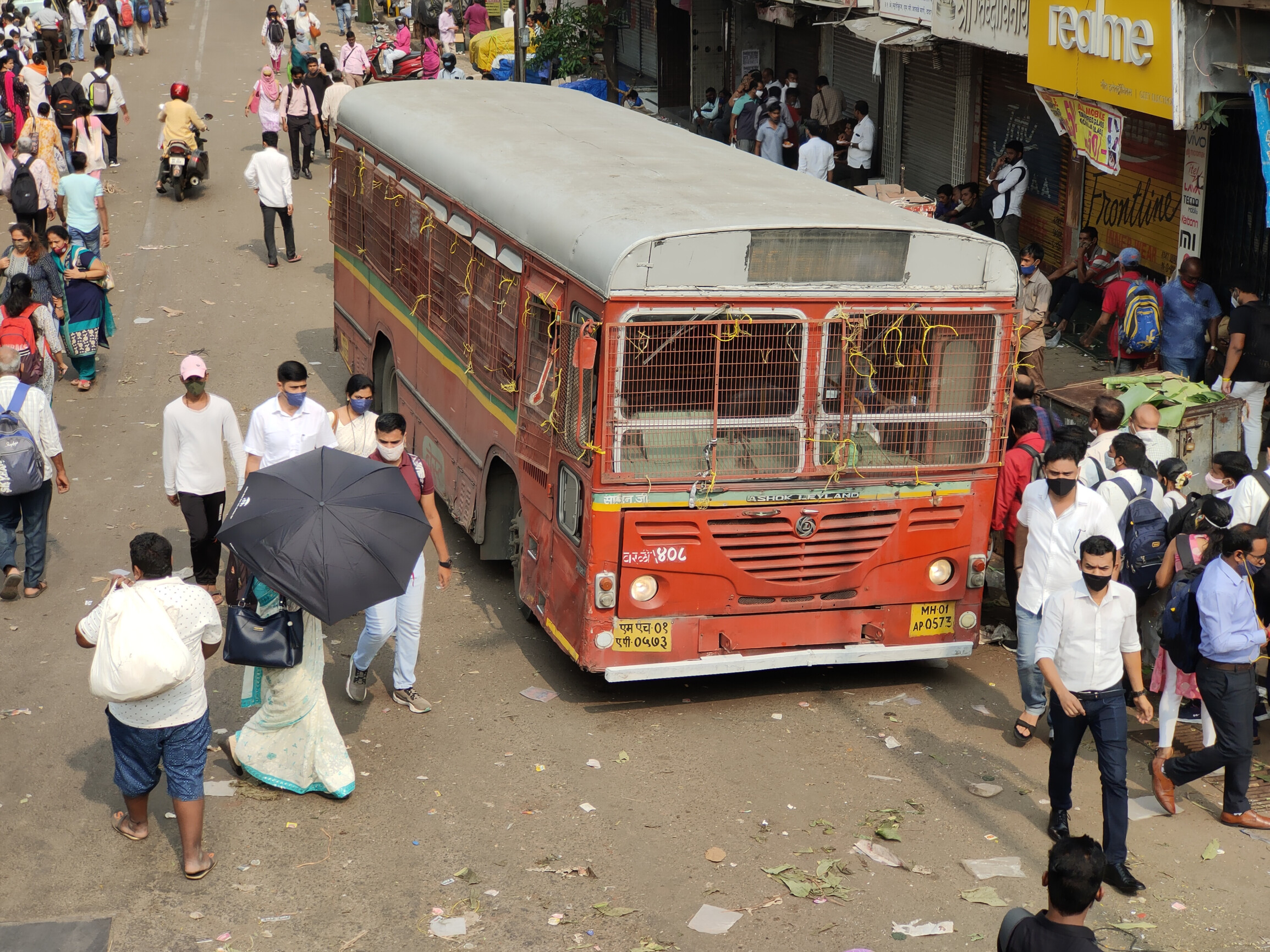 महाराष्ट्र बंद का सबसे ज्यादा असर बेस्ट और एसटी पर