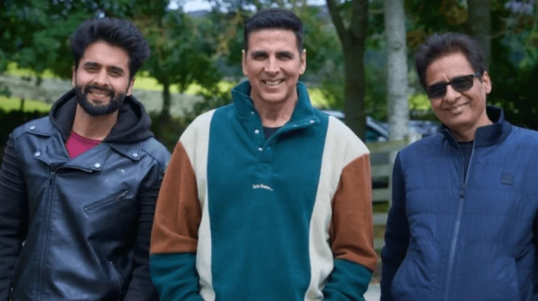 फिल्म  निर्माता वाशु भगनानी ने 250 करोड़ रुपये का कर्ज चुकाने के लिए मुंबई स्थित अपना ऑफिस बेचा फिल्म  निर्माता वाशु भगनानी ने 250 करोड़ रुपये का कर्ज चुकाने के लिए मुंबई स्थित अपना ऑफिस बेचा