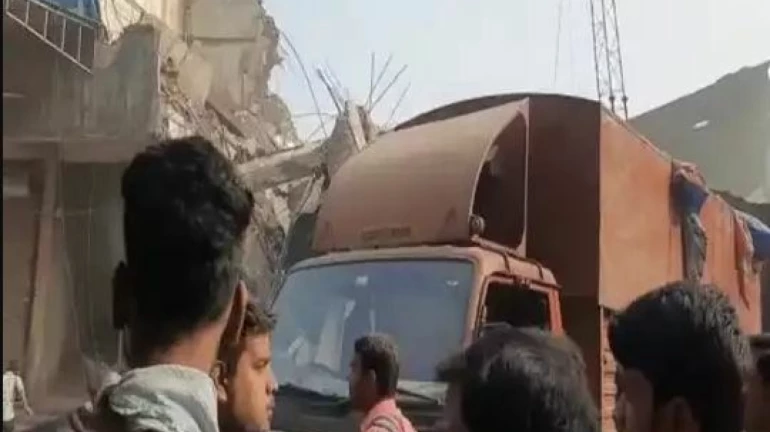 Eight feared trapped as building collapses in Bhiwandi