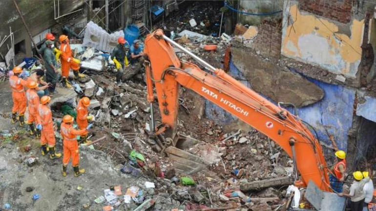 Mumbai: Five Injured as Part of House Collapses in Jogeshwari Mumbai: Five Injured as Part of House Collapses in Jogeshwari
