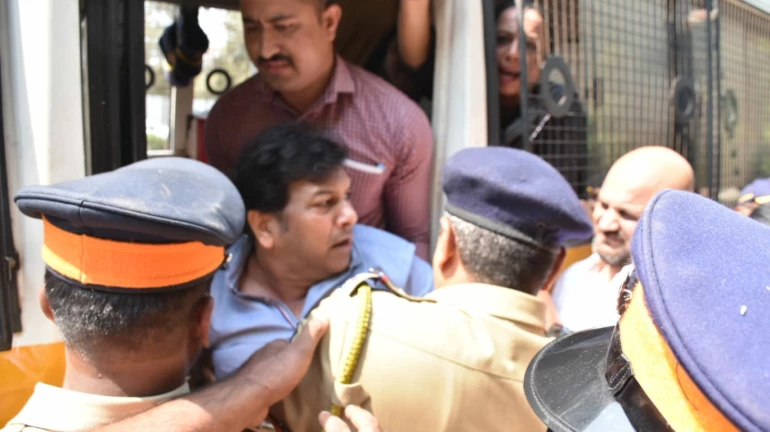 अडानी विरोध प्रदर्शन-  मुंबई पुलिस ने भाई जगताप सहित 40-50 कांग्रेस नेताओं, कार्यकर्ताओ को गिरफ्तार किया