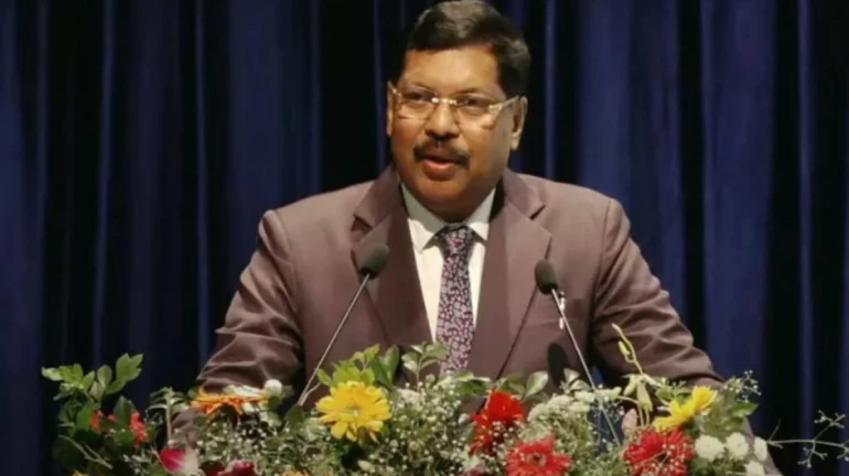 “कोविड के दौरान भी फंड नहीं रुका”, फडणवीस की मौजूदगी में चीफ जस्टिस ने की उद्धव ठाकरे की तारीफ “कोविड के दौरान भी फंड नहीं रुका”, फडणवीस की मौजूदगी में चीफ जस्टिस ने की उद्धव ठाकरे की तारीफ