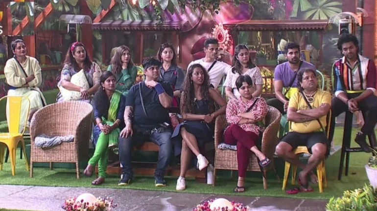 बिग बॉस मराठीच्या घरामधून 'हा' सदस्य बाहेर बिग बॉस मराठीच्या घरामधून 'हा' सदस्य बाहेर