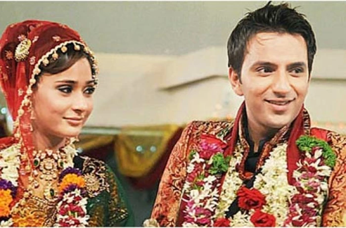 Valentine's day special: Relationships that bloomed in Bigg Boss' house