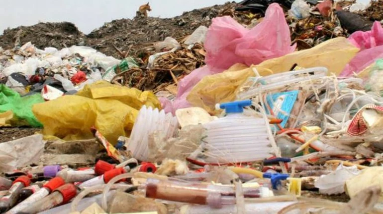 जैव वैद्यकीय कचऱ्याचे ४ रंगांच्या पिशव्यांमध्ये वर्गीकरण | Mumbai Daily Updates
