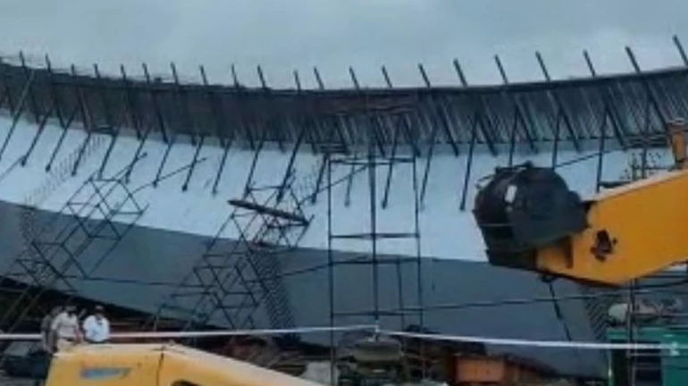 Mumbai: 14 injured as under-construction flyover collapses in BKC Mumbai: 14 injured as under-construction flyover collapses in BKC