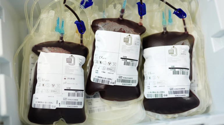 FDA Cracks Down on Blood Banks Across Maharashtra; 38 Centres Face Action, Four Licences Cancelled FDA Cracks Down on Blood Banks Across Maharashtra; 38 Centres Face Action, Four Licences Cancelled