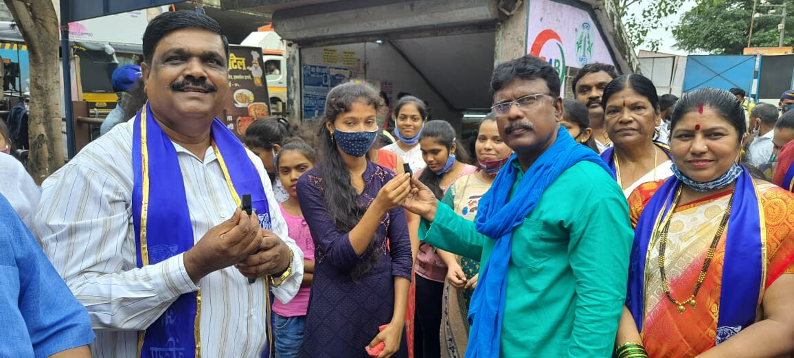 अखिल भारतीय ब्लू टाइगर के माध्यम से महिलाओं के लिए सुरक्षा कवच के रूप में सीटी का वितरण