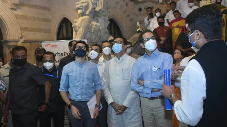 मुंबई महापालिकेत हेरिटेज वॉक सुरू, मुख्यालयाच्या इमारतीची सैर करण्याची संधी मुंबई महापालिकेत हेरिटेज वॉक सुरू, मुख्यालयाच्या इमारतीची सैर करण्याची संधी