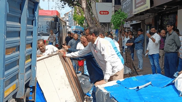 Mumbai: BMC cracks down on Colaba hawkers following residents’ complaints Mumbai: BMC cracks down on Colaba hawkers following residents’ complaints