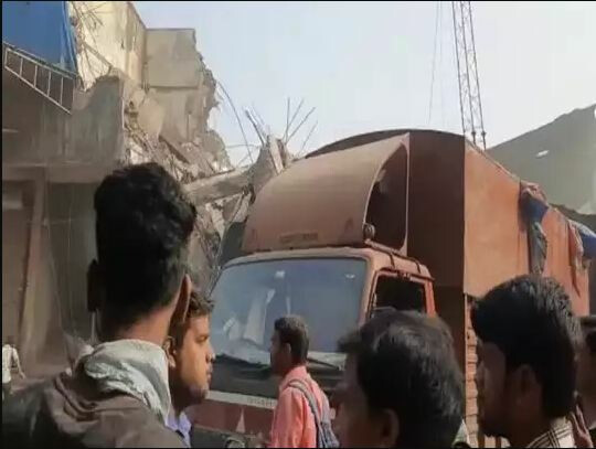 भिवंडी इमारत दुर्घटना : एका सुरक्षा रक्षकाचा मृत्यू