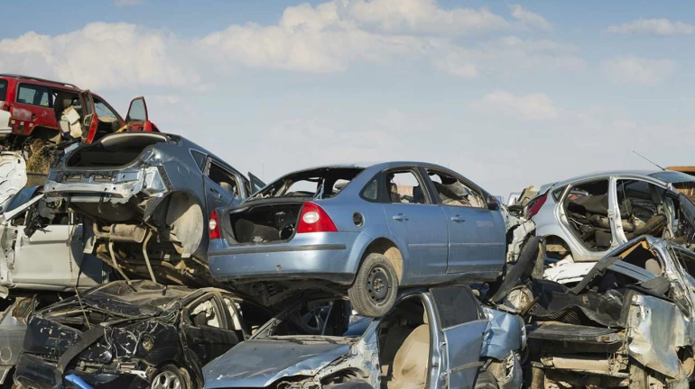 पुरानी गाड़ियां जाएंगी भंगार में, सरकार ने वाहनों के लिए बनाई नई नीति पुरानी गाड़ियां जाएंगी भंगार में, सरकार ने वाहनों के लिए बनाई नई नीति